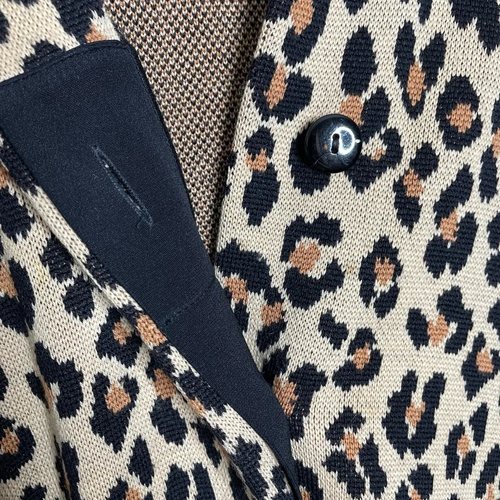 St. John Separates Leopard Button down Sweater‎ Coat